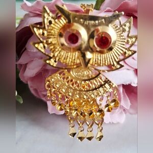 Vintage 80s Beautiful Jewelled Owl Necklace